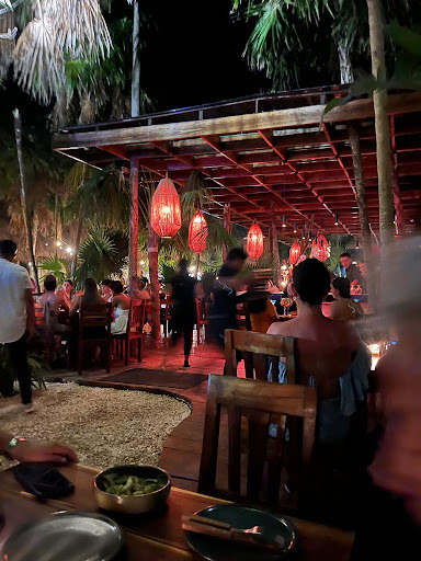 Mu. Burgerhouse Tulum