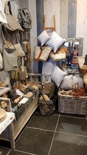 Simone Bloem En Woondecoraties Lenssen Gallery - Netherlands