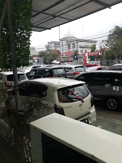 Photos of Toyota dealers Jambi