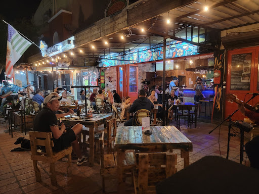 Mucho Gusto Taco & Mezcal Bar - Thumbnail
