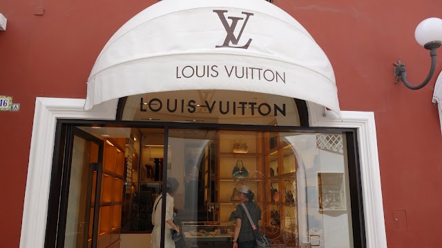 Mapstr - Shopping Louis Vuitton Amsterdam - Luxury, Cafe / views