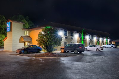 Quality Inn & Suites Metropolis I-24