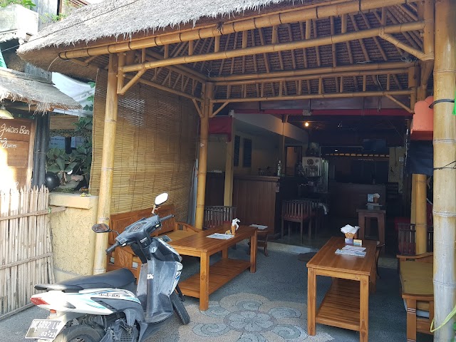 Wayan's Coconut Juice Bar