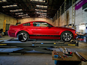 Photo n°3 de Le Hangar du PNEU à Reims (Atelier de réparation de pneus)