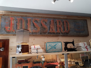 Photo n°1 de Aux 3 bagages à Saint-Usuge (Magasin d'antiquités)