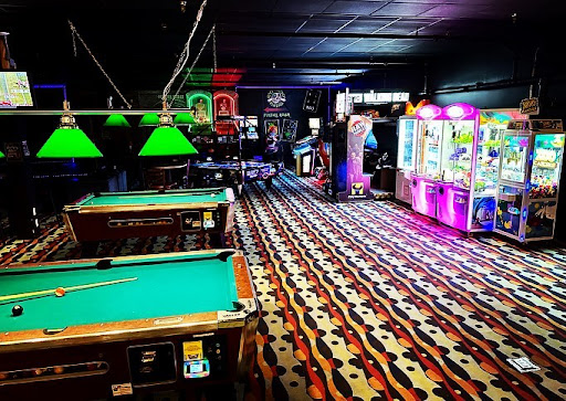 Quinnz Pinz Gallery - United States