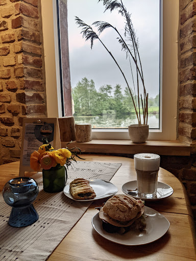 Café am Weiher - Thumbnail