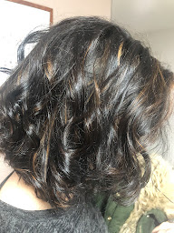 Photo n°7 de Marilyn coiffure à domicile Barbière à Migné-Auxances (Salon de coiffure)