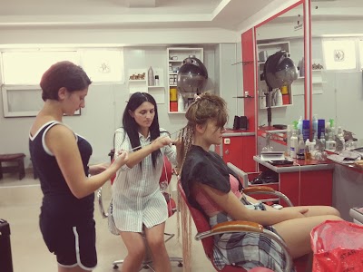 Photos of CREATİVE BEAUTY SALON