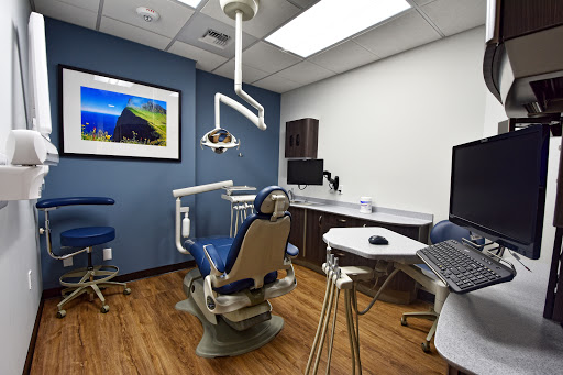 Lynnwood Periodontics & Implants Logo
