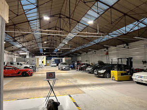 Photo n°11 de Top Carrosserie - Christophe Carrosserie Peinture à Rivières (Atelier de carrosserie automobile)