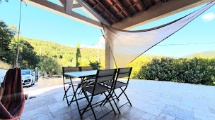 Photo n°1 de Petit Paradis appartement 4 personnes à Collobrières (Agence de location de maisons de vacances)