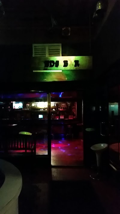 Photos of Eds Bar