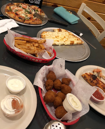 Phenix Bar, Restaurant & Pizza - Thumbnail