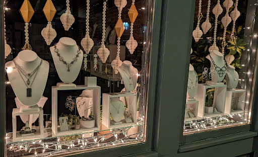 Mora Jewelry - Thumbnail