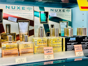 Photo n°11 de Pharmacie Centre Commercial Carrefour Saint Jacques - Beaune à Beaune (Magasin de fauteuils roulants)