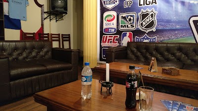 Photos of The English Lion's Den