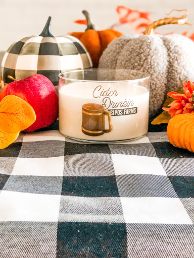 Sipos Farms Candle Company Logo