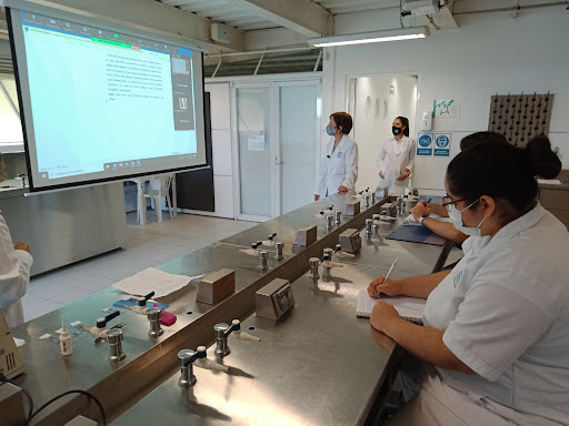 School of Medicine, University Cristóbal Colón