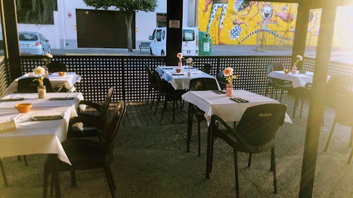 Mesón La Villa (Restaurante en Binéfar de brasas, menú mediodía y comida para llevar)