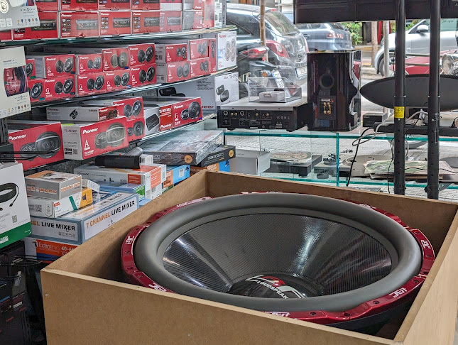 Μπουμπουλίνας 48, Πειραιάς 185 35