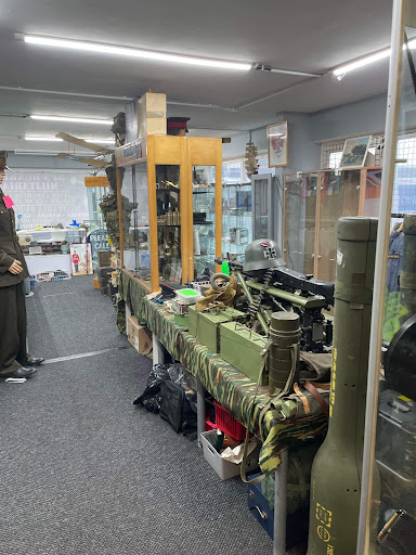 OJ's Bunker Militaria - Thumbnail