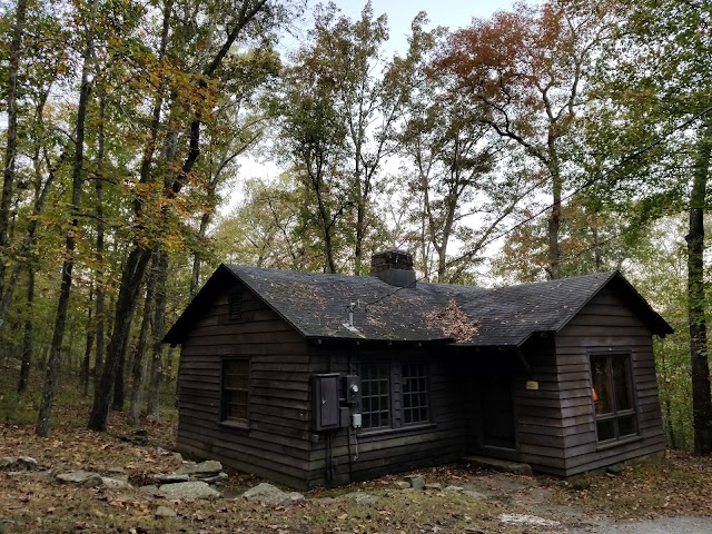 Devil's Den State Park Visitor Center