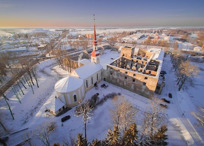 Photos of P&otilde;ltsamaa Niguliste kirik