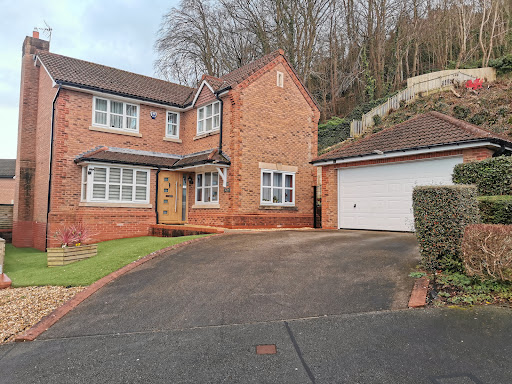 Idris Estates - Visual