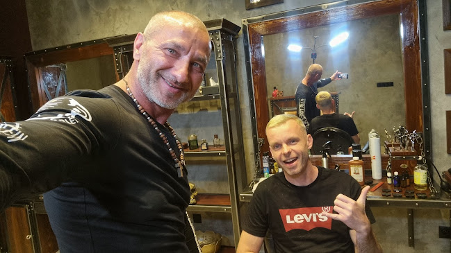 Royal Barbering - Salon fryzjerski