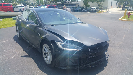 AutoNation Collision Center Airport Miami Gallery - United States