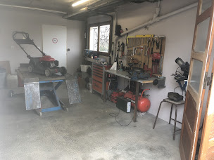 Photo n°6 de D.C.Motoculture à Saint-Cergues (Magasin de matériel de motoculture)