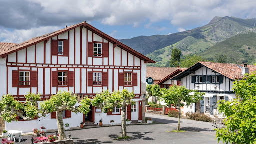 Logis Hôtel Baratxartea, Sare