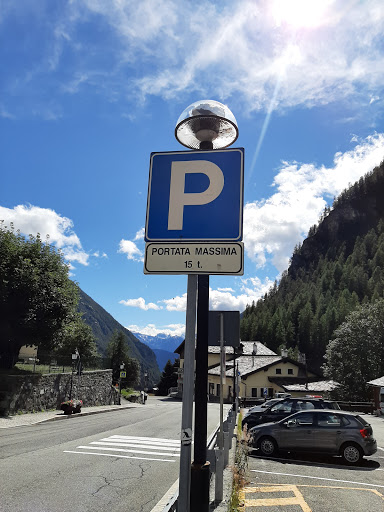 Parcheggio gratuito Evette