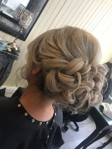 Urban Skye hairdressing - Thumbnail