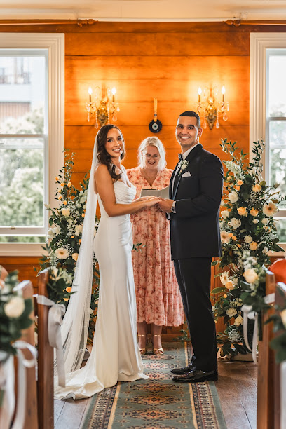 Lucky in Love Weddings ♥︎ Small Weddings NZ, Marriage Celebrant Auckland + Iconic Elopements