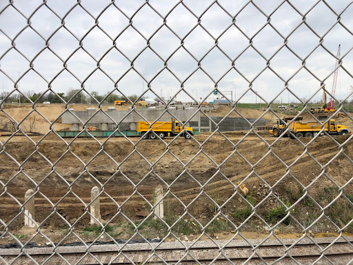 42nd Street TRAILHEAD PARKING LOT - Thumbnail