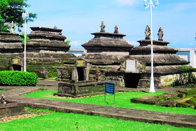 Photos of Makam Sultan Hasanuddin Raja Gowa ke-XVI
