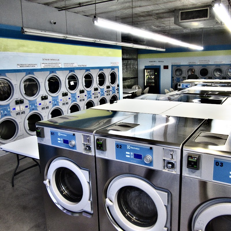 Laundry Depot storefront and entrance in Reno
