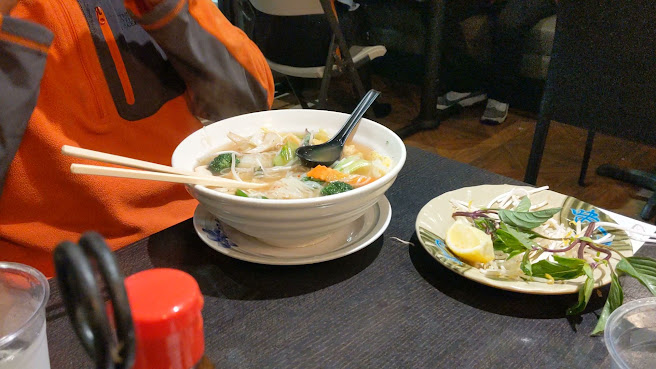 Phở Trần Vũ by null