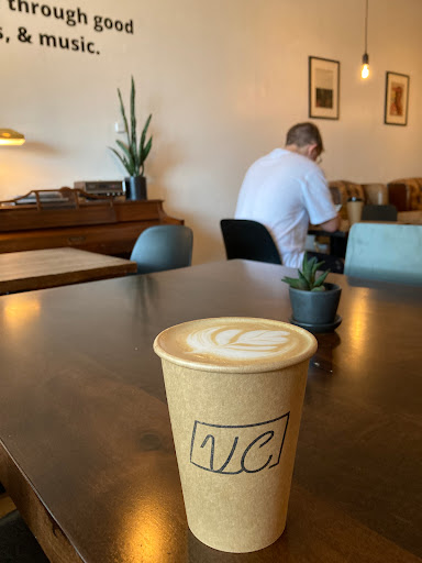 Vinyl Coffee - Visual