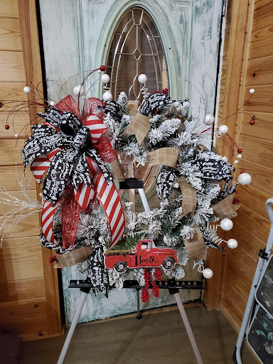 Leslie's Paint Parties - H&H Handcrafted