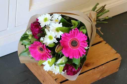 Sunshine Coast Signature B Floristy - Thumbnail