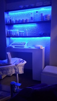 Mona J. Spa karachi