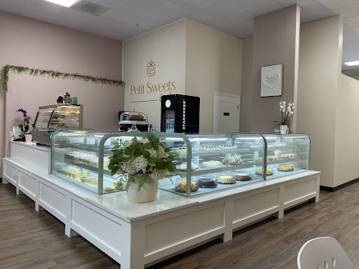 Petit Sweets by Lu