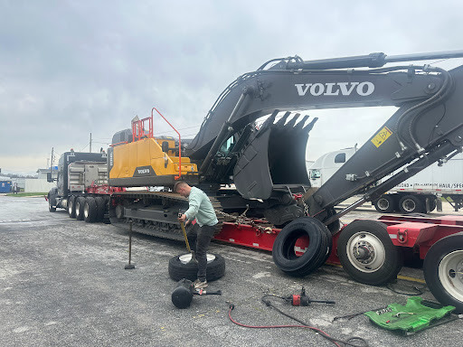 Diesel Fleet Services & 24HR Roadside / Towing Gallery - United States