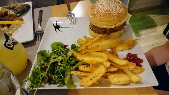 LA PIROGUE