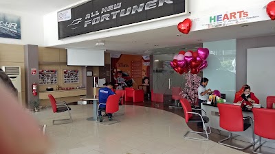 Photos of Dealer Toyota Malang Auto 2000 Sutoyo