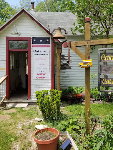 Cataract Schoolhouse - Thumbnail