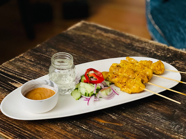 Anna's Thai Kitchen Restaurant by null